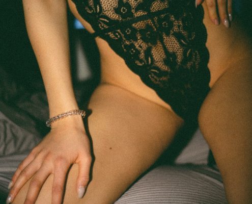 Everything You Want to Know About Virtual Sex: Types, Benefits, and Cons